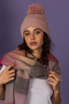 CALIstyle Swiss Alps Cable Knit Cap/Hat In Mauve