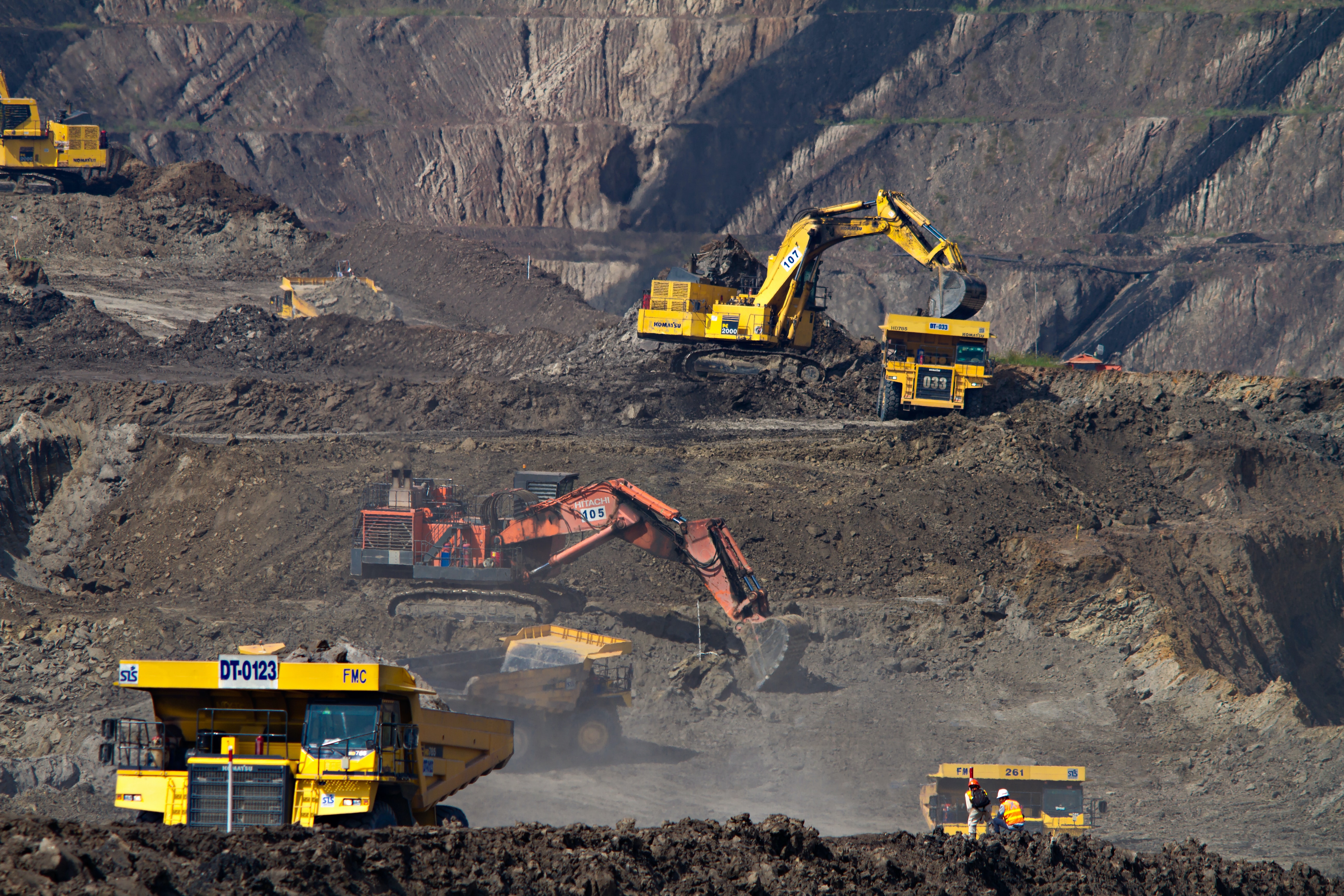 Heavy machinery mining for coal