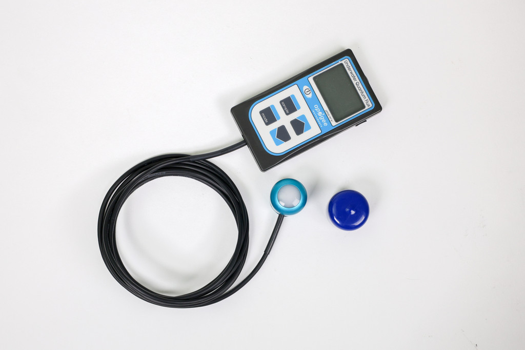 MQ-510 Full-spectrum Underwater Quantum Meter | Apogee Instruments