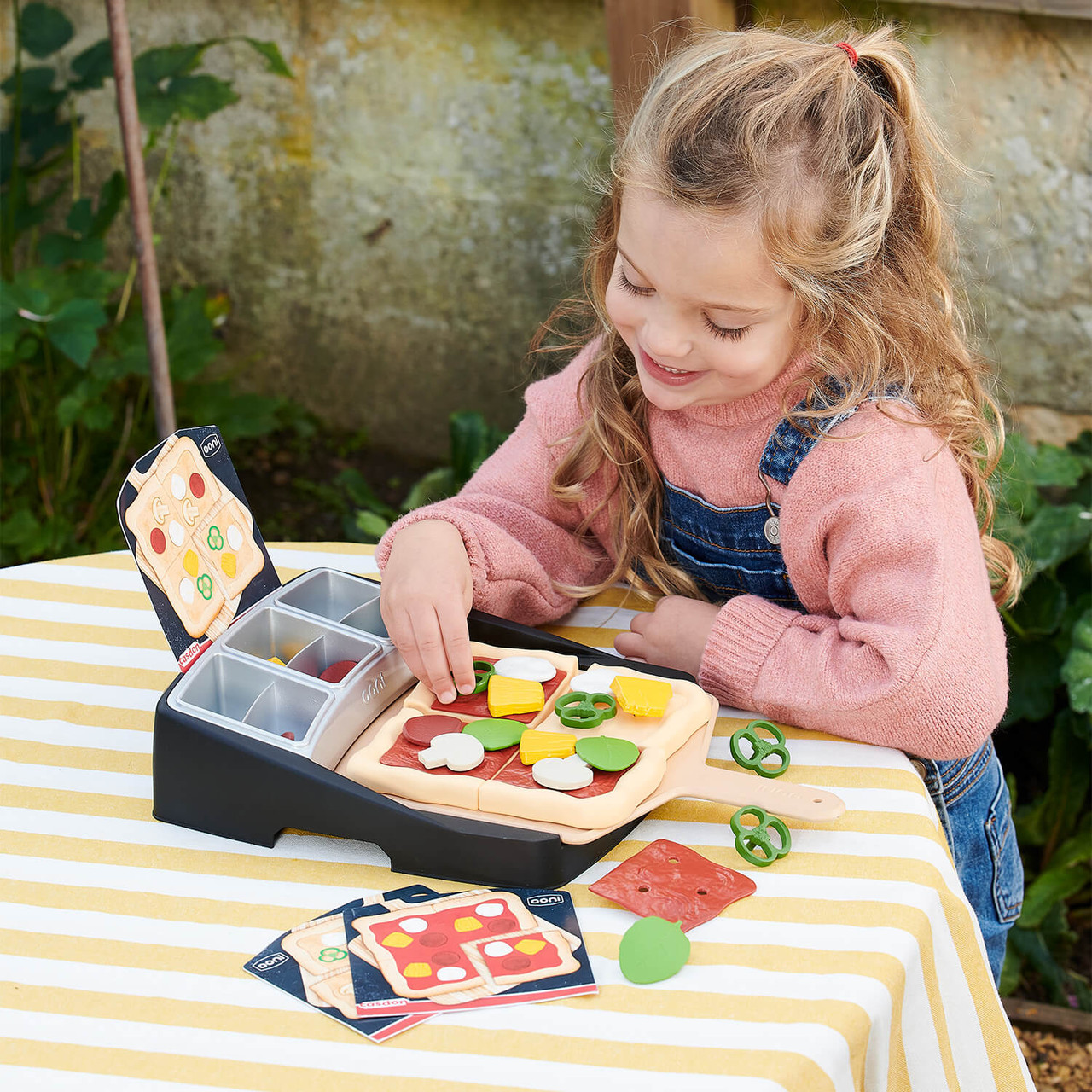 Casdon Ooni Toy Pizza Topping Station