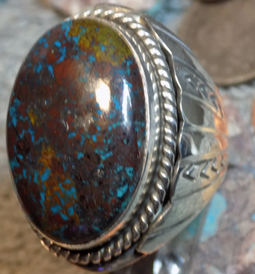 Silversmith and Artist Gabriel Jurado
Chrysocolla Mens Ring
www.sdavidjewelry.co