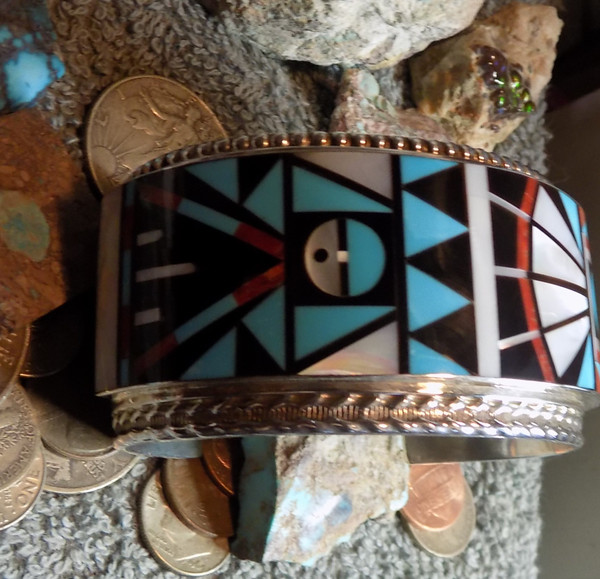 Native American Zuni Artists
Rick & Lucy Vacit
www.SDavidJewelry.com