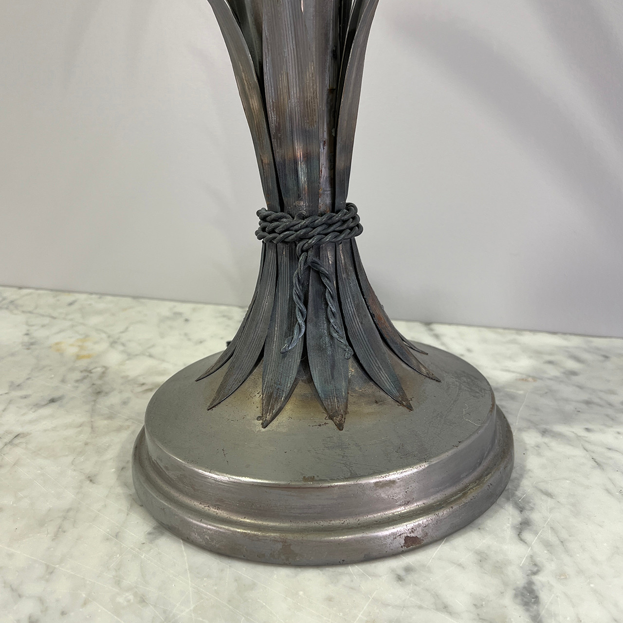 Metal Palm Table Lamp #1