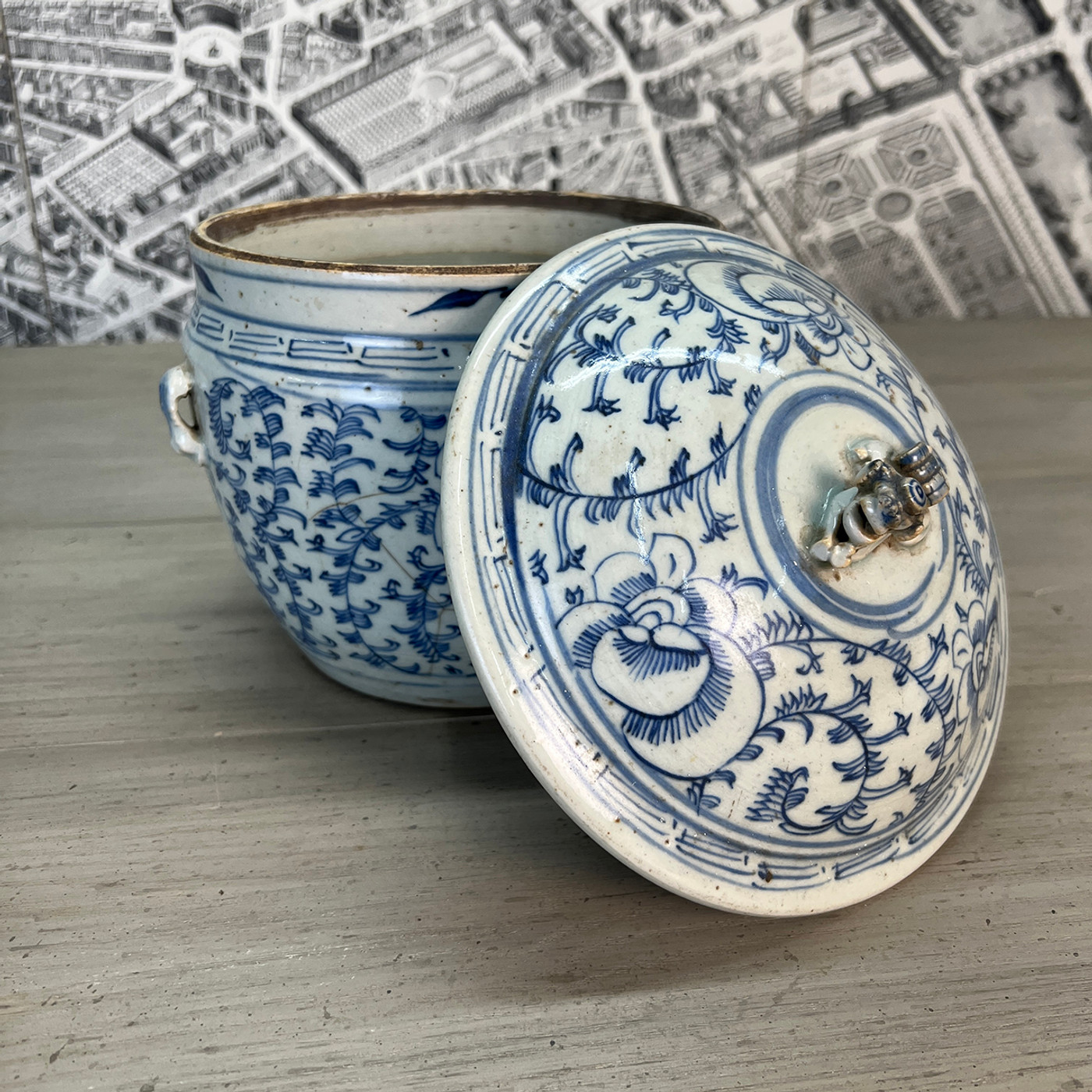 Antique Blue & White Ginger Jar with Lid and Foo Dog Decoration - Set of 2