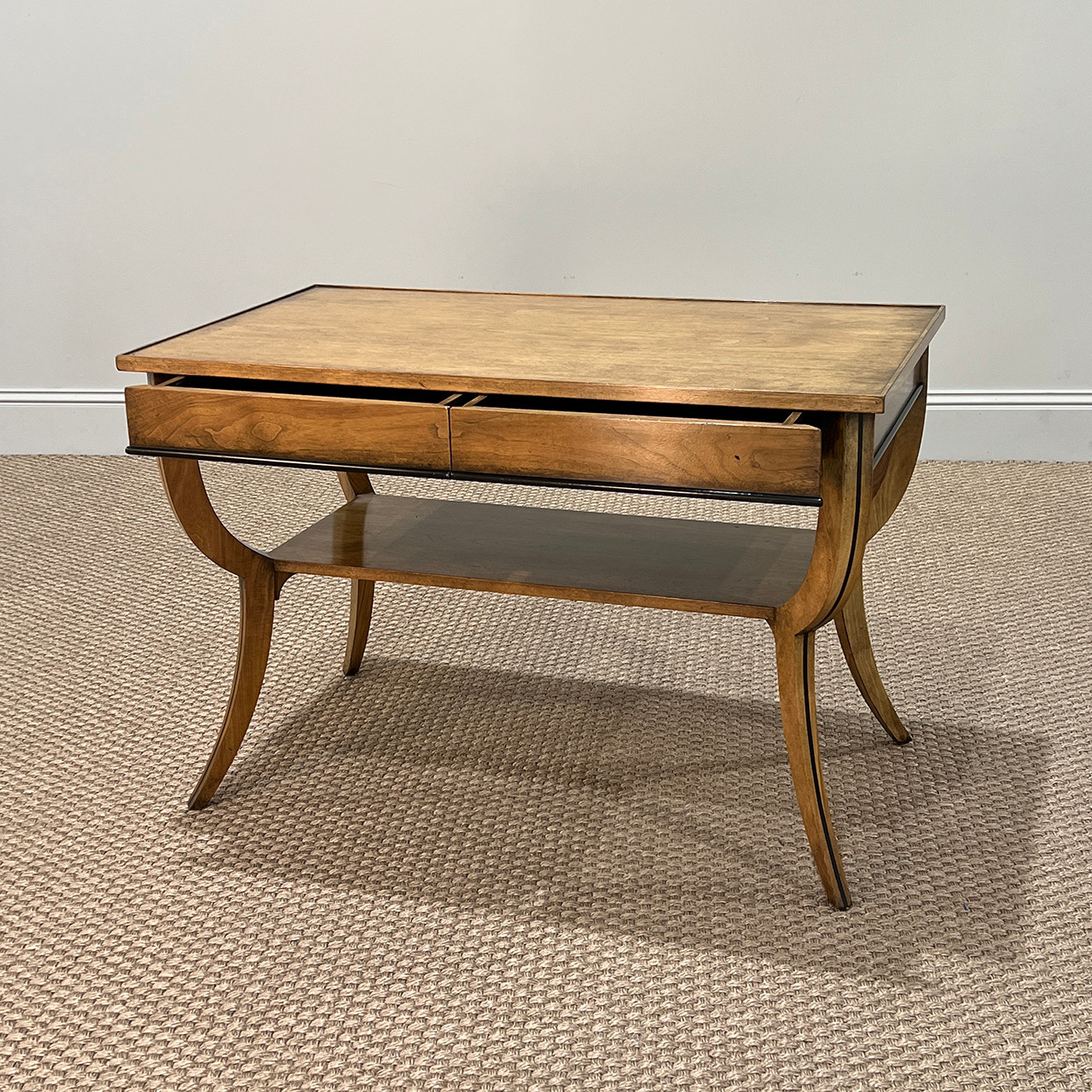 Whittman Table - Size II #1