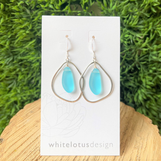 White Lotus Organic Shaped Silver With Aqua Sea Glass