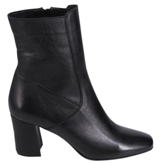 Bueno Vivian Heeled Boots Black