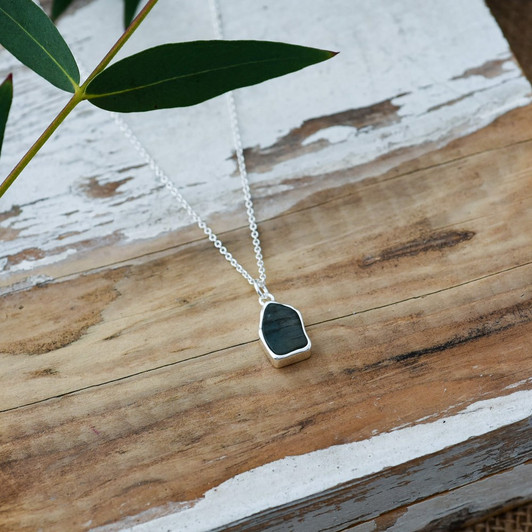 Wild Abandon Silver Plated Stone Fleck Labradorite Necklace