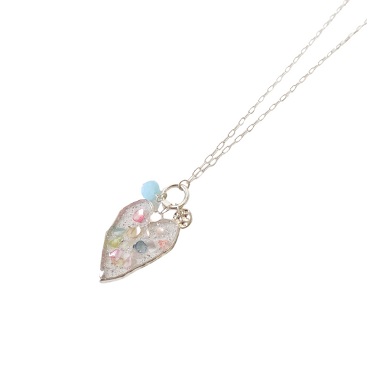 Caracol Resin Heart Pendant Necklace Silver Caracol Resin Heart Pendant Necklace Silver