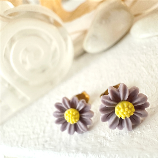 Pika & Bear Bellis Porcelain Daisy Studs Purple