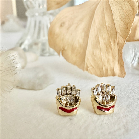 Pika & Bear Shoestring French Fry Studs