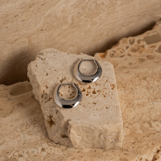 House of Jewellery Tapered U Huggie Hoops Rhodium Plated