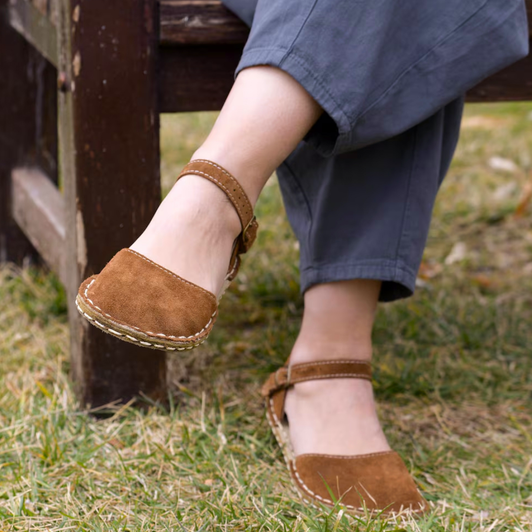 Monstera Cicada Flats Brown Suede
