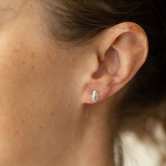 Glee Silver Plated Blue Tide Oyster Studs