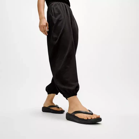FitFlop RelieFF Recovery Toe-Post Sandals Black