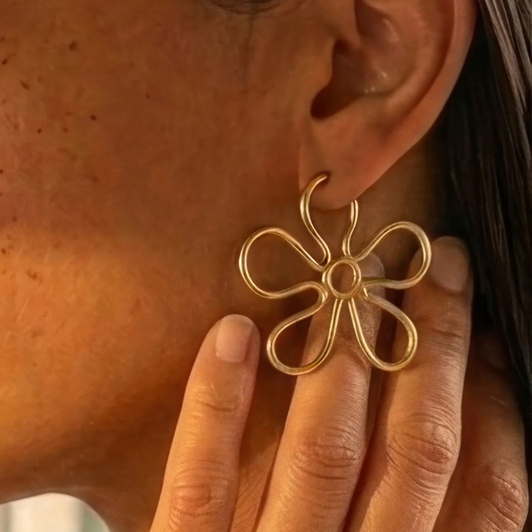 Peter + June Buttercup Earrings Gold