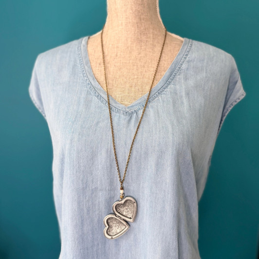 Freckle Face Vintage Heart Locket Necklace