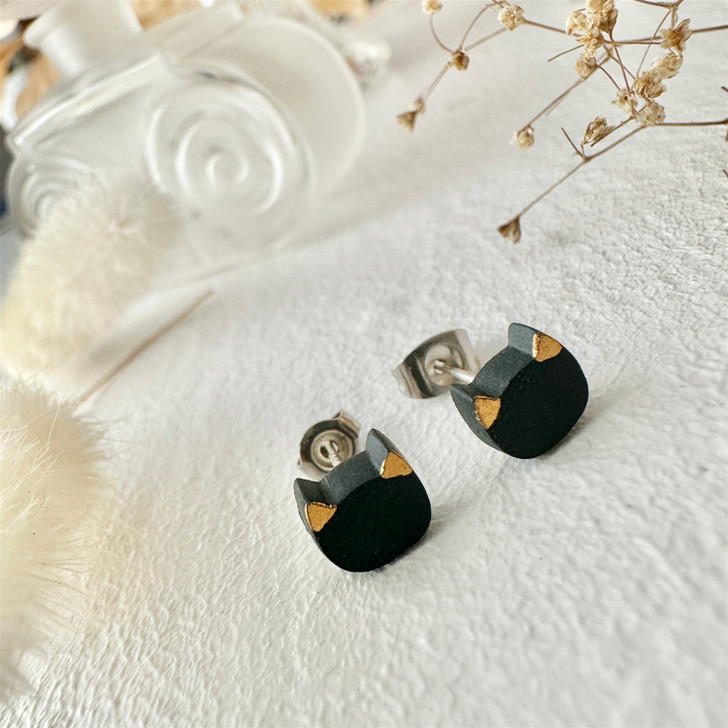 Pika & Bear Mew Porcelain Cat Face Studs Black