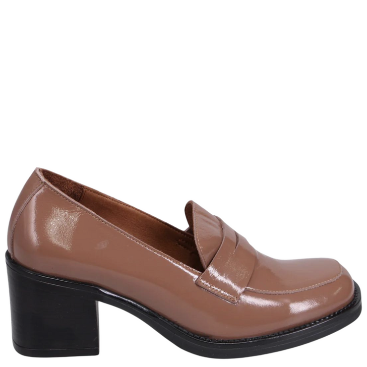 Bueno Ruth Heeled Loafers Taupe Patent
