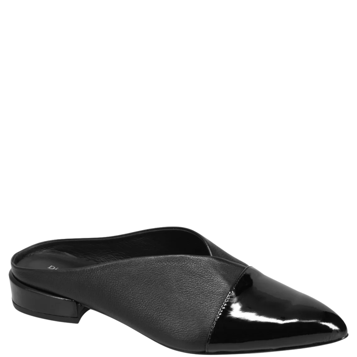 Django & Juliette Eppin Pointy Toe Shoes Black