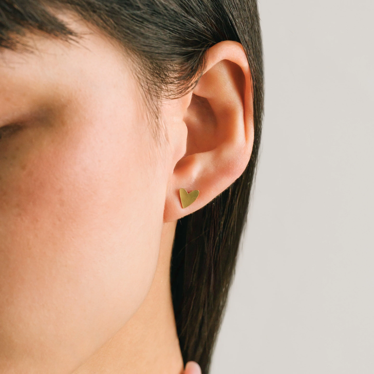 Lover's Tempo Flirt Heart Studs Gold