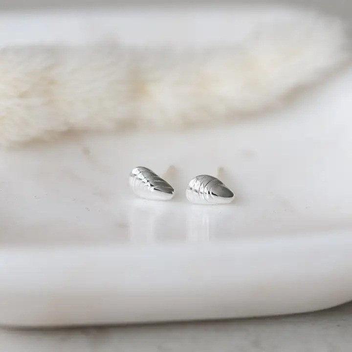 Glee Silver Plated Blue Tide Oyster Studs