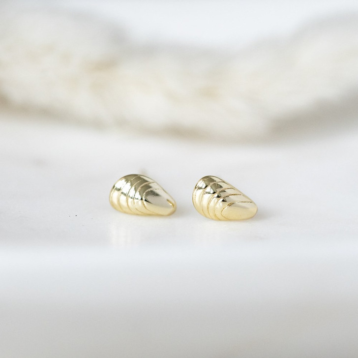 Glee Gold Plated Blue Tide Oyster Studs