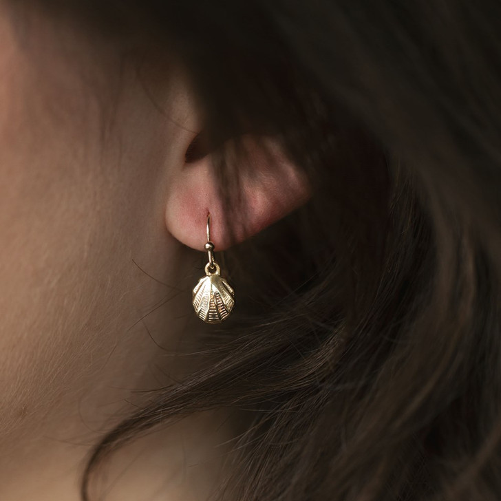 Glee Gold Plated Happy Clam Earrings