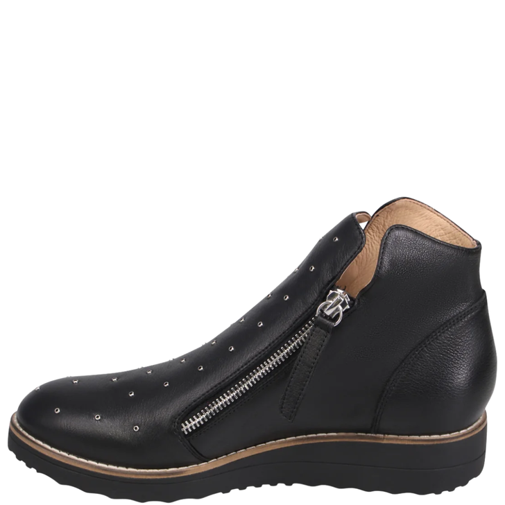 Django & Juliette Ohmyo Boots Black Studded