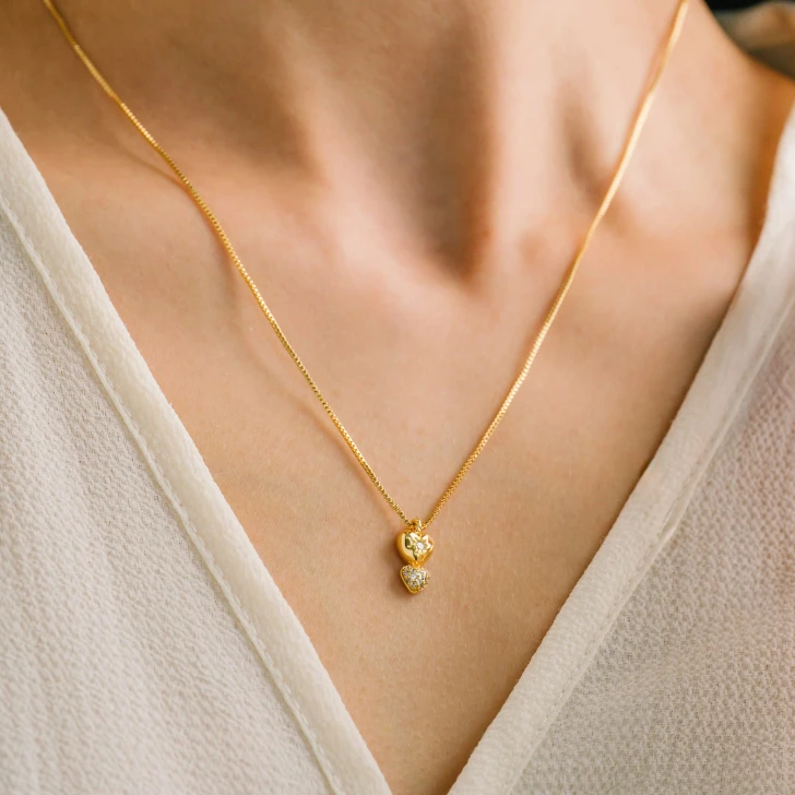 Lover's Tempo Puff Double Heart Necklace Gold