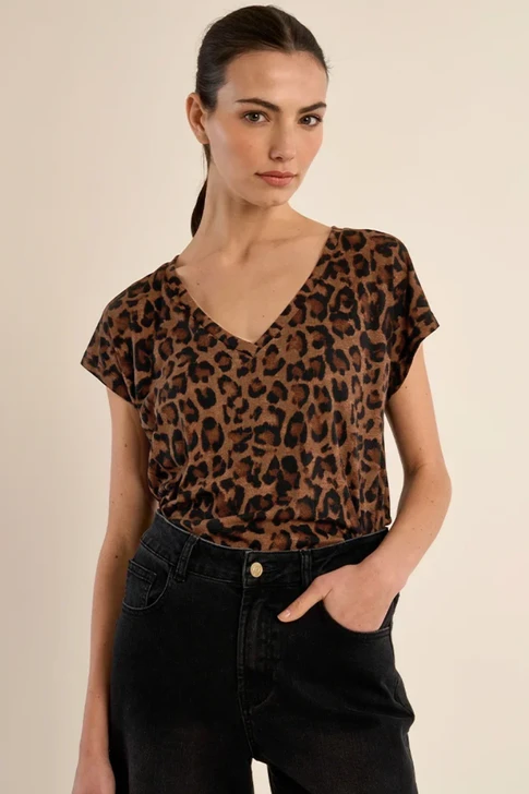 Molly Bracken Leopard V-Neck Tee Camel