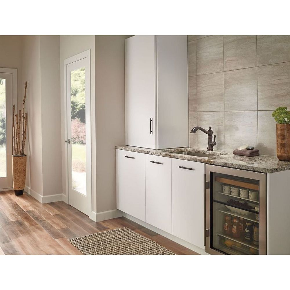 Single Handle Pull-Out Kitchen Faucet in Venetian Bronze