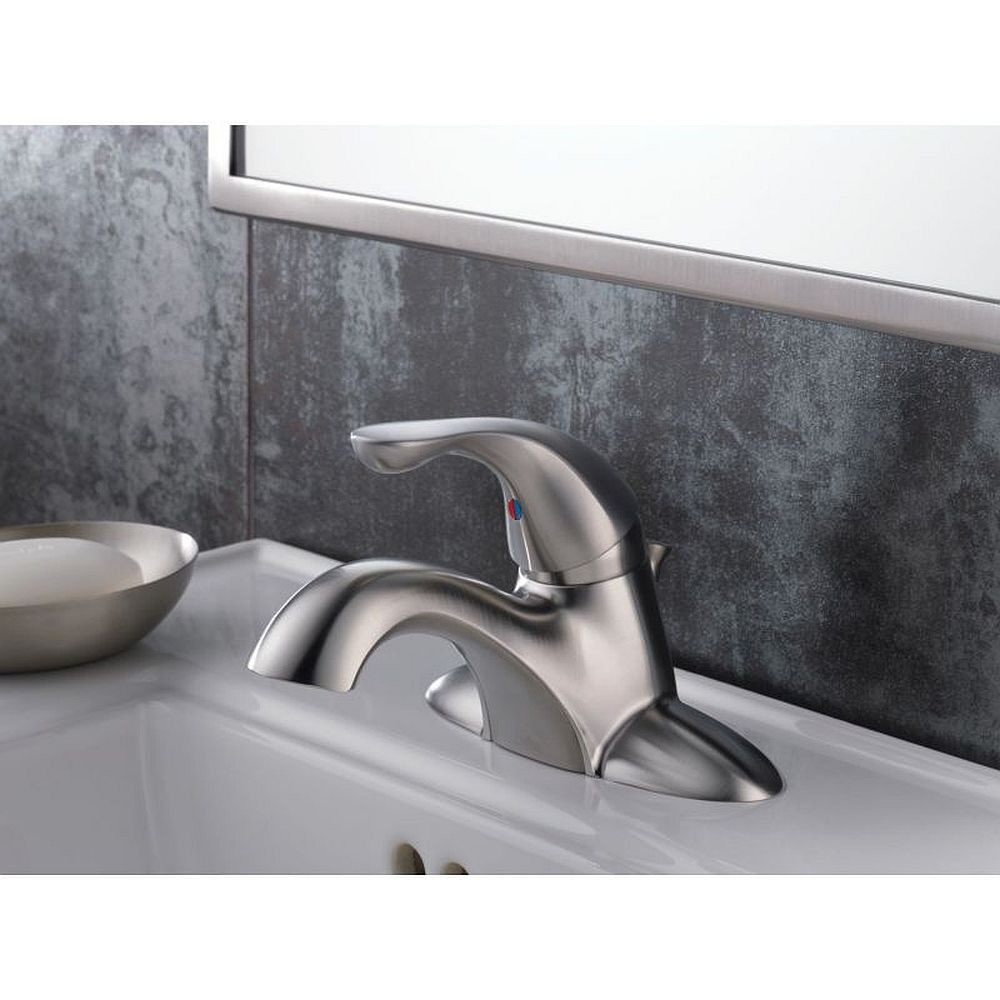 Delta 520-SSPPU-DST Single Handle Centerset Lavatory Faucet in Brilliance Stainless