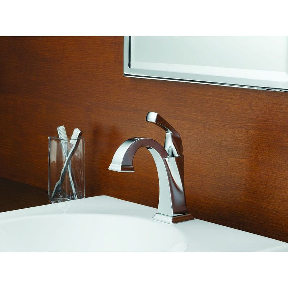 Delta 551-DST Single Handle Lavatory Faucet in Polished Chrome