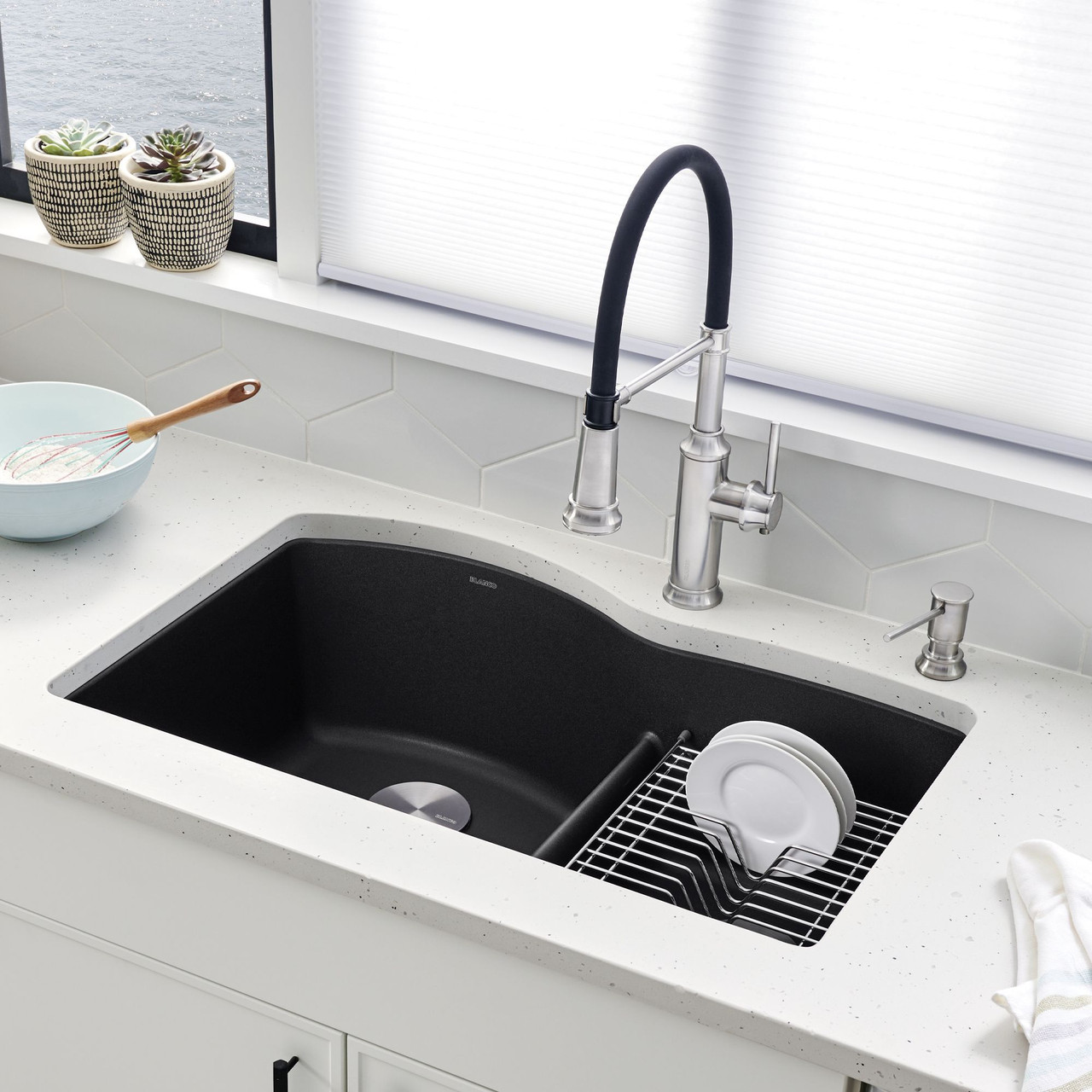 32-In X 20.875-In Double-Basin Granite Undermount 2-Hole Residential Kitchen Sink in Anthracite 32-In X 20.875-In Double-Basin Granite Undermount 2-Hole Residential Kitchen Sink in Anthracite