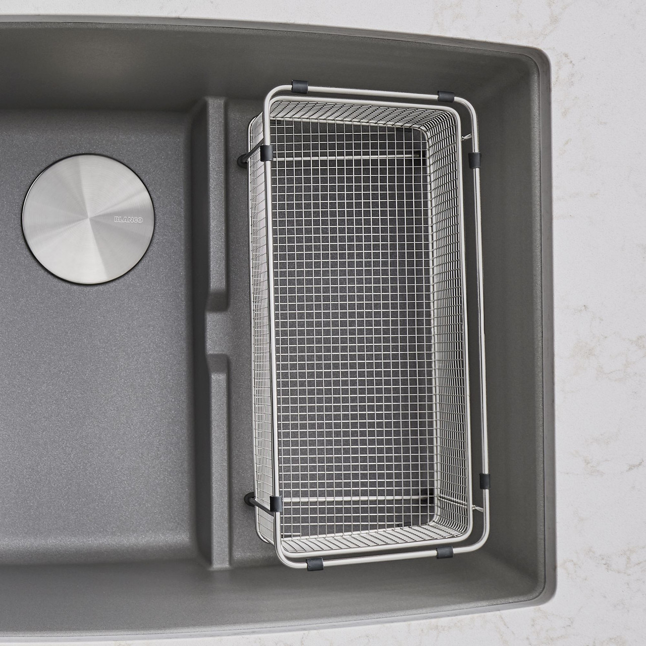 Mesh Colander in Stainless Steel Mesh Colander in Stainless Steel