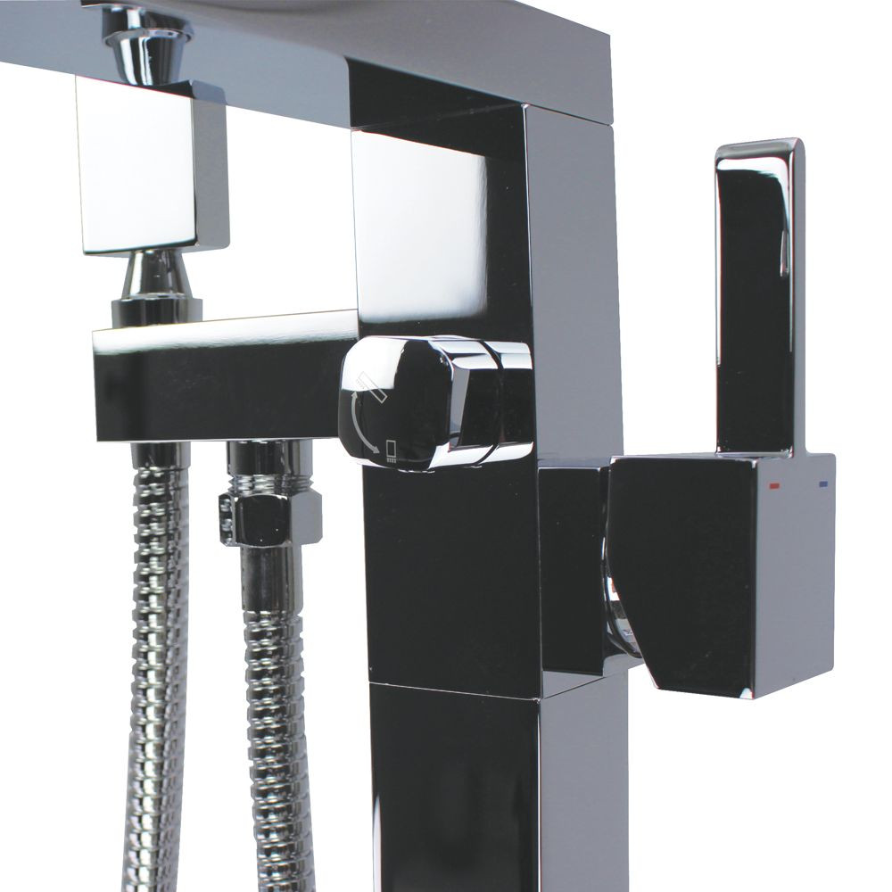 66.54-in x 36.42-in x 21.65-in Freestanding Tub and Faucet Kit, White