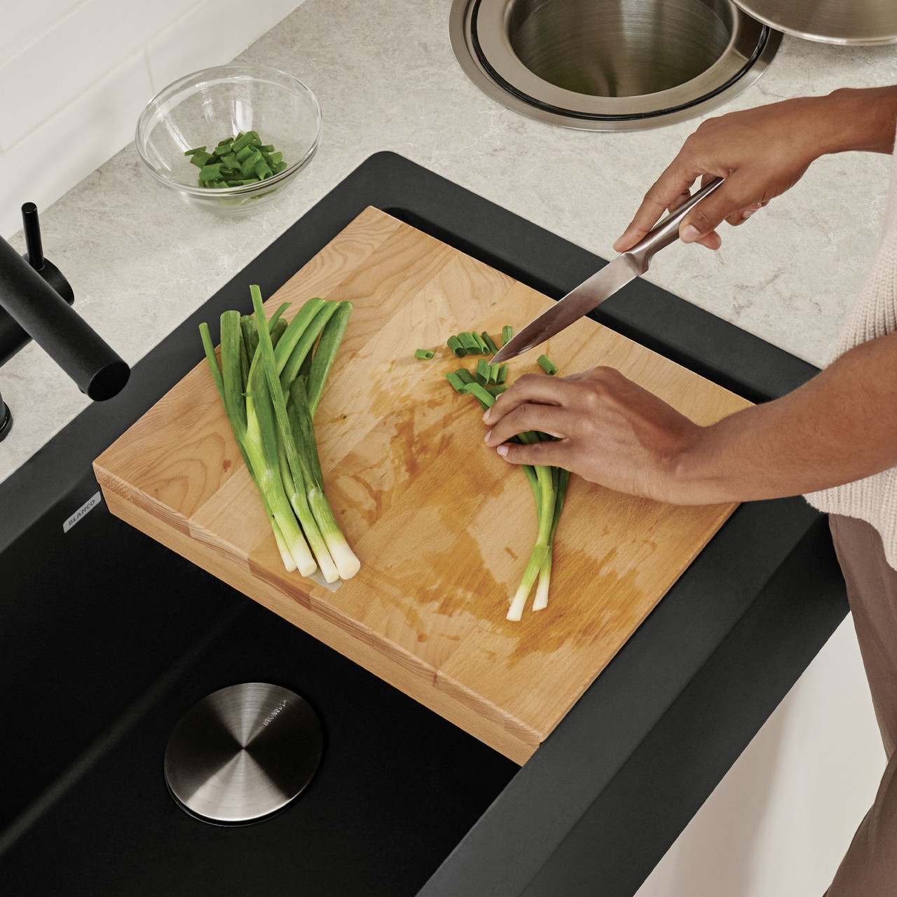 11.75-in x 17.88-in 1-in Cutting Board, in Wood 11.75-in x 17.88-in 1-in Cutting Board, in Wood