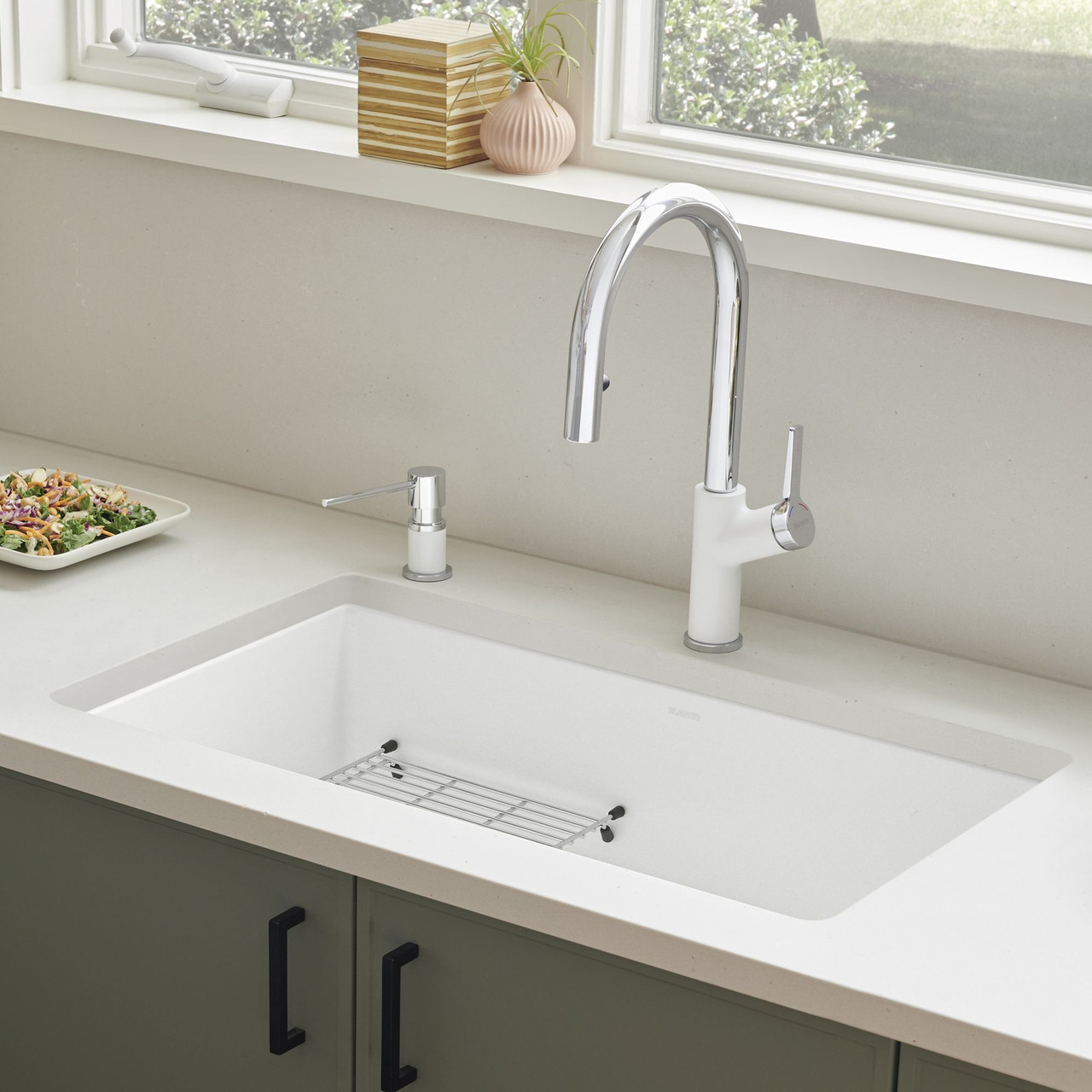 18-in x 30-in Granite 9.5-in Deep Kitchen Sink, in White