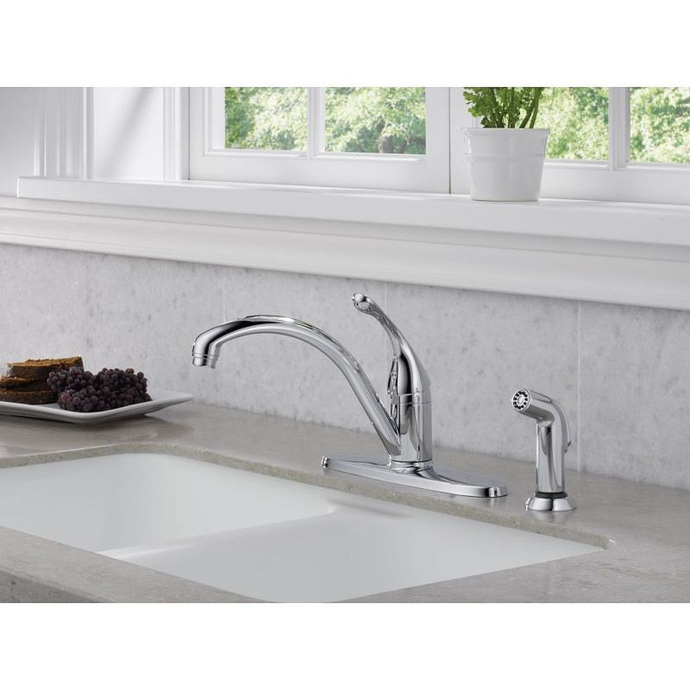 Delta 440-DST Collins Single Handle Kitchen Faucet with Spray in Polished Chrome