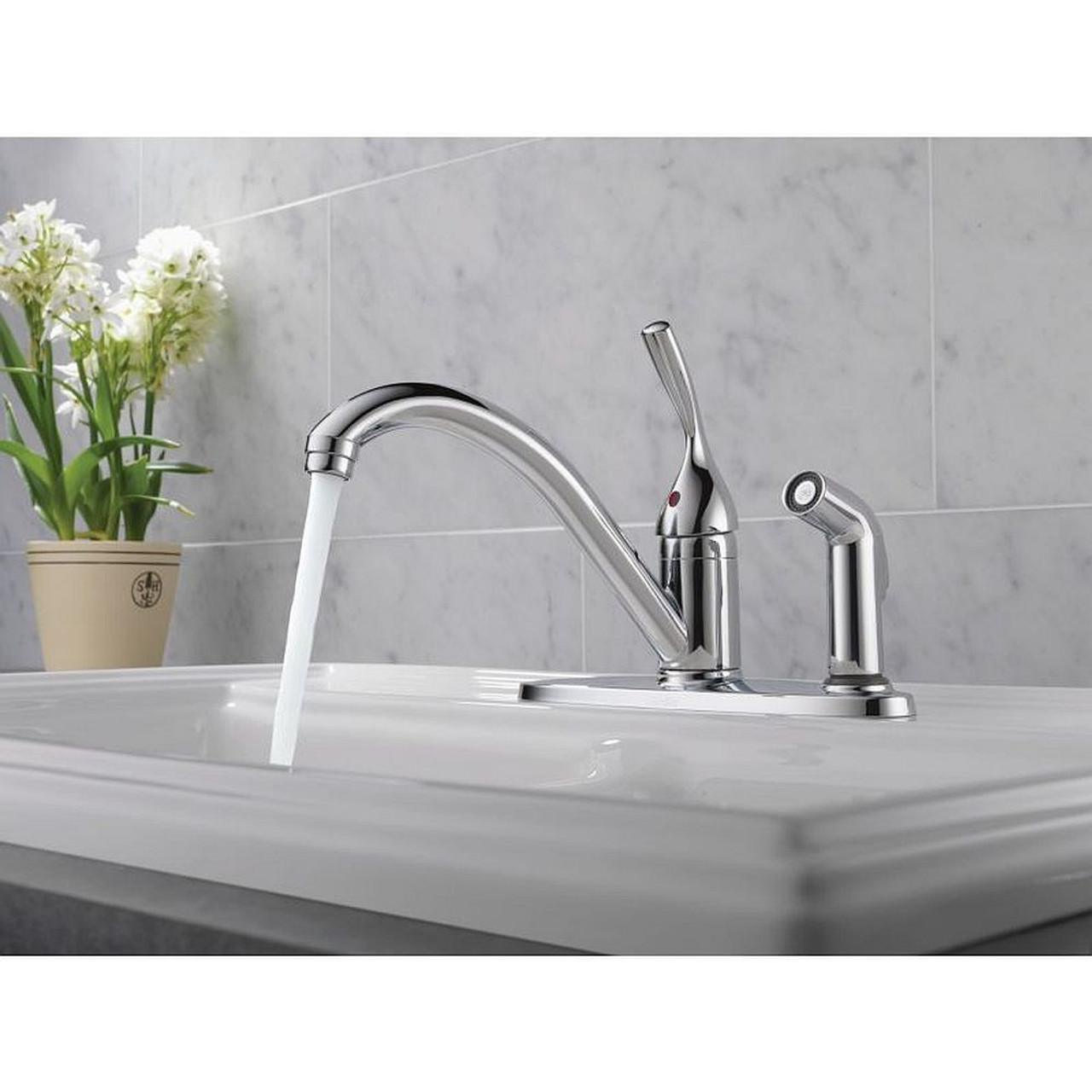 Delta 300-DST Classic Single Handle Kitchen Faucet with Integral Spray in Polished Chrome