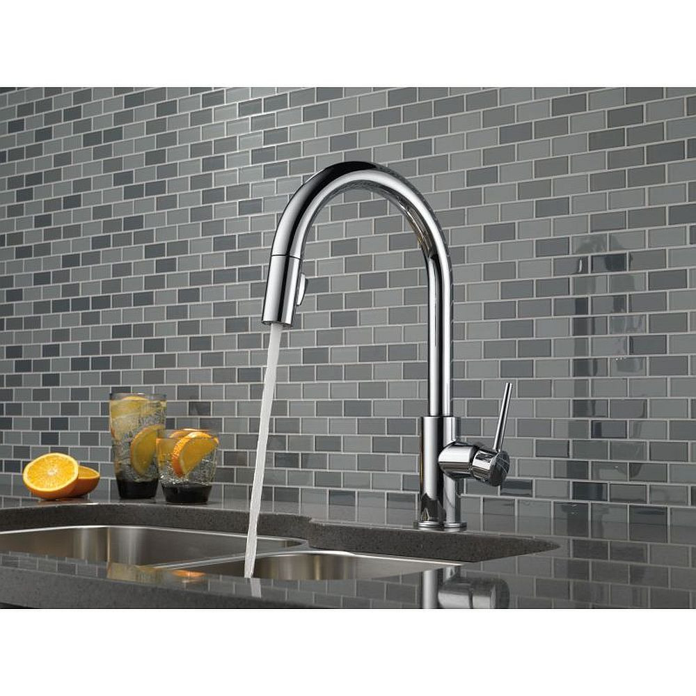 Delta 9159-DST Single Handle Pull-Down Kitchen Faucet in Polished Chrome