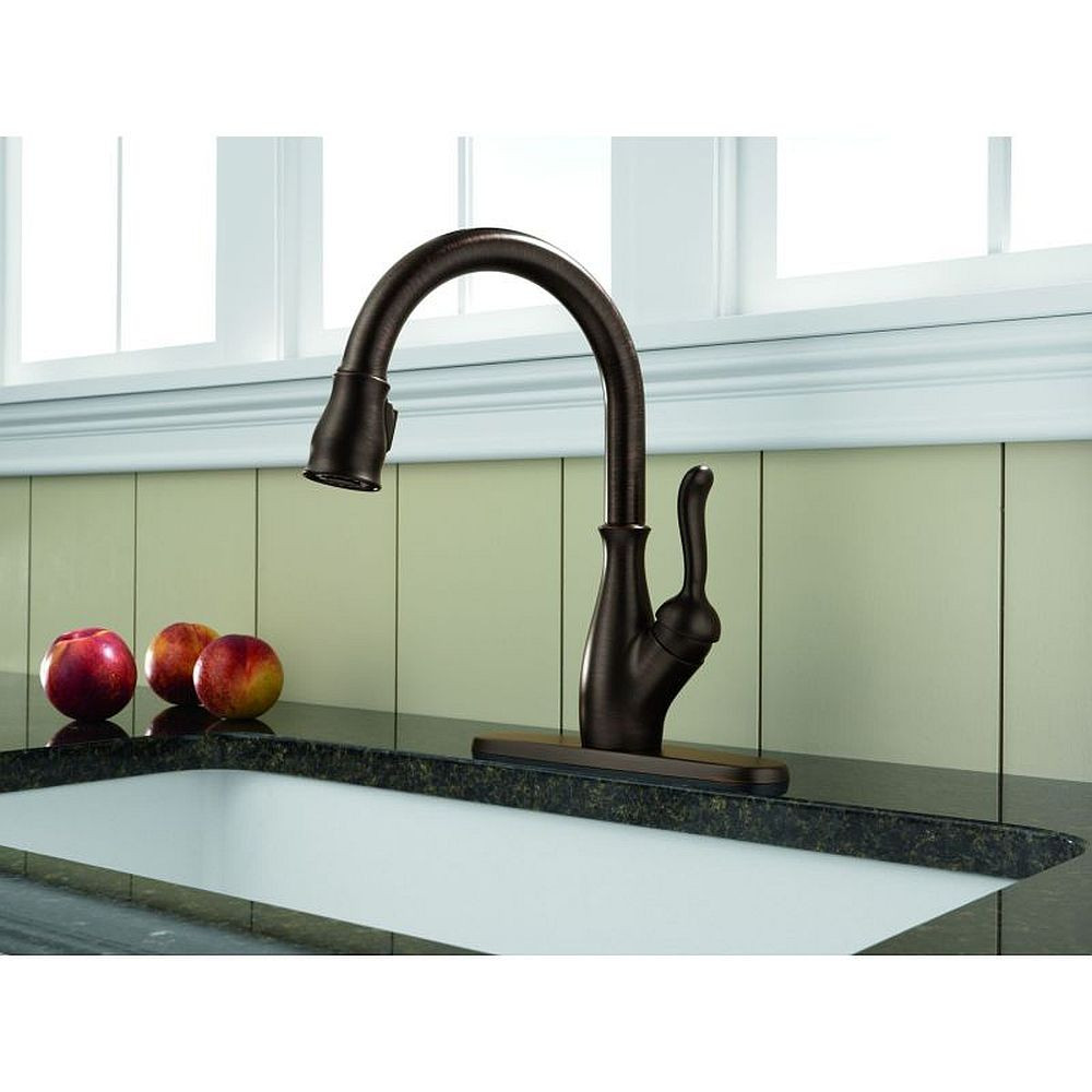 Delta 9178-RB-DST Single Handle Pull-Down Kitchen Faucet in Venetian Bronze
