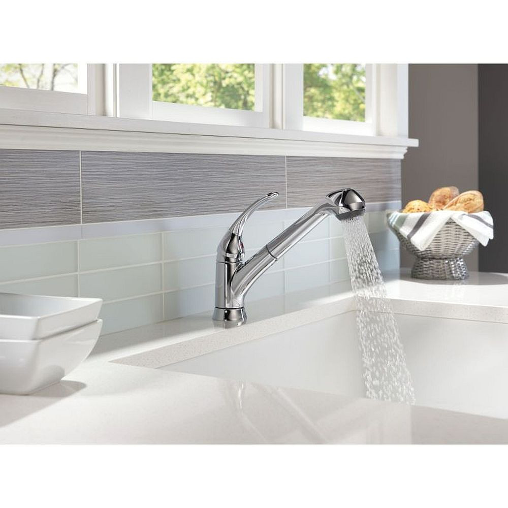 Delta B4310LF Foundations Single Handle Pull-Out Kitchen Faucet in Polished Chrome