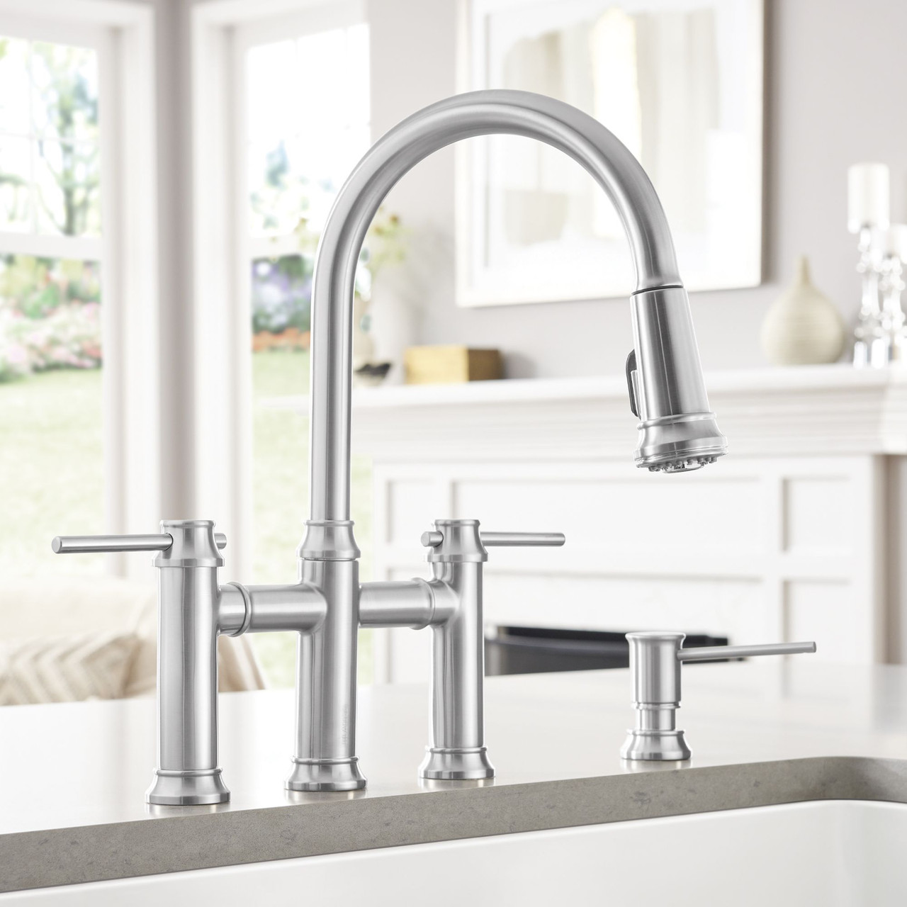 Pull Down Kitchen Bridge Faucet 1.5 gpm in Stainless Finish