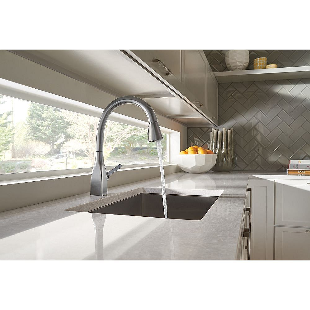 Delta 9183-AR-DST Mateo Single Handle Pull-Down Kitchen Faucet with ShieldSpray in Arctic Stainless Finish