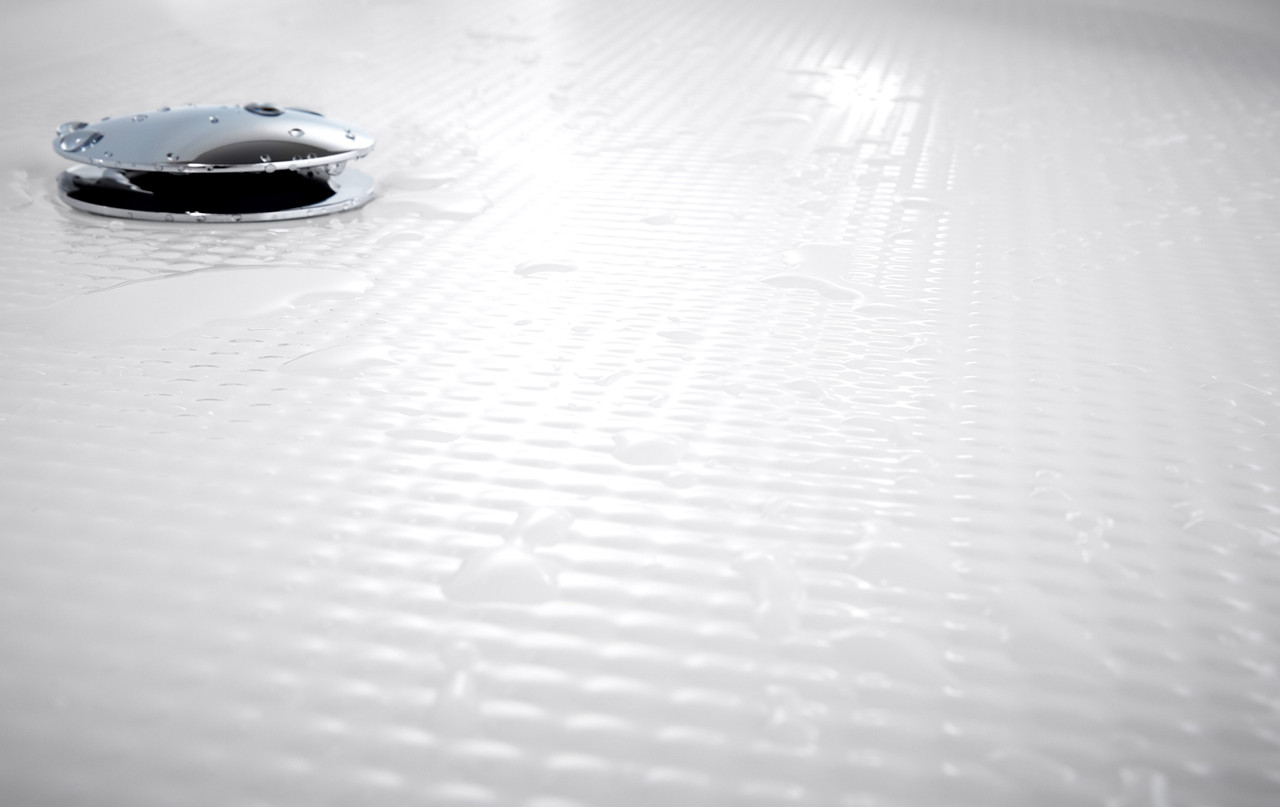 Sterling 66-in Spectacle Freestanding Bathtub with Chrome Transitional Tub Filler and Drain, White Sterling 66-in Spectacle Freestanding Bathtub with Chrome Transitional Tub Filler and Drain, White