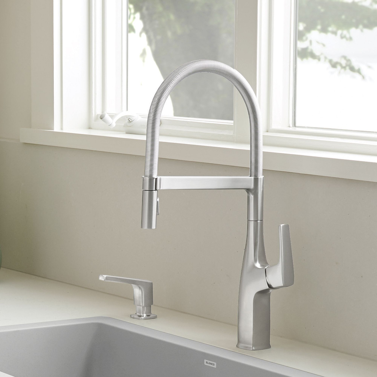 SINK FCT 442676 SF RIVANA SEMI-PRO 1.5gpm