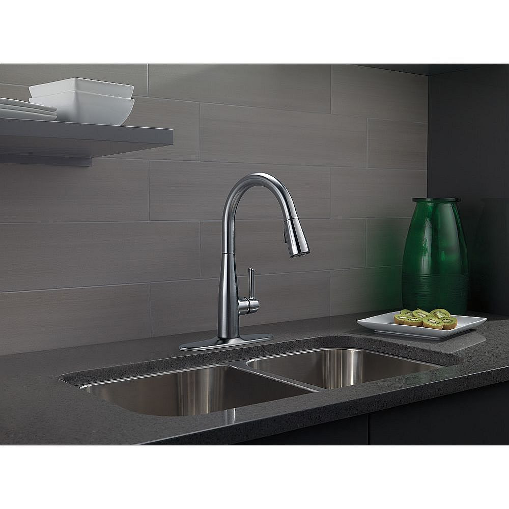 Single Handle Pull-Down Kitchen Faucet in Arctic Stainless Finish