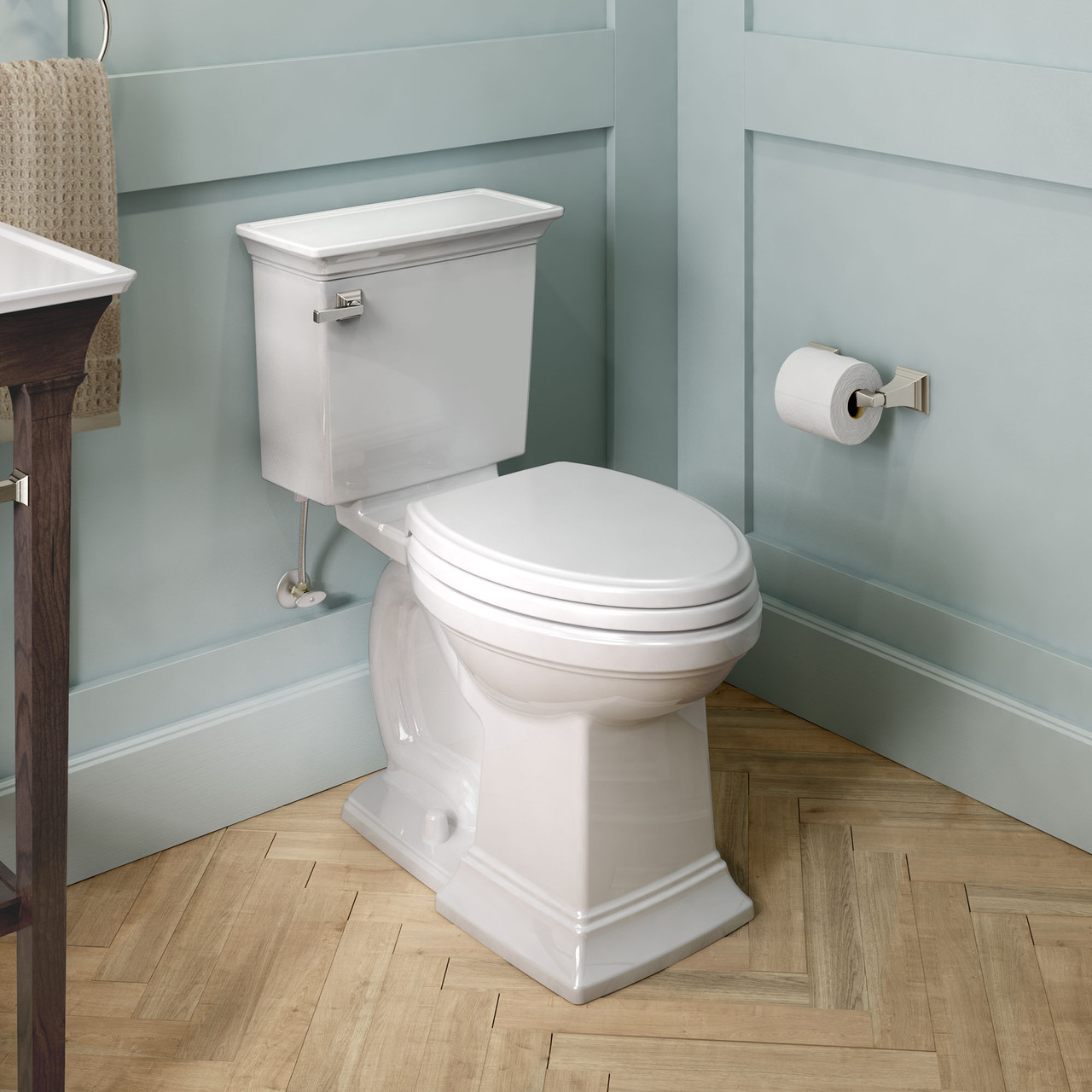 Right Height Elongated Toilet in White